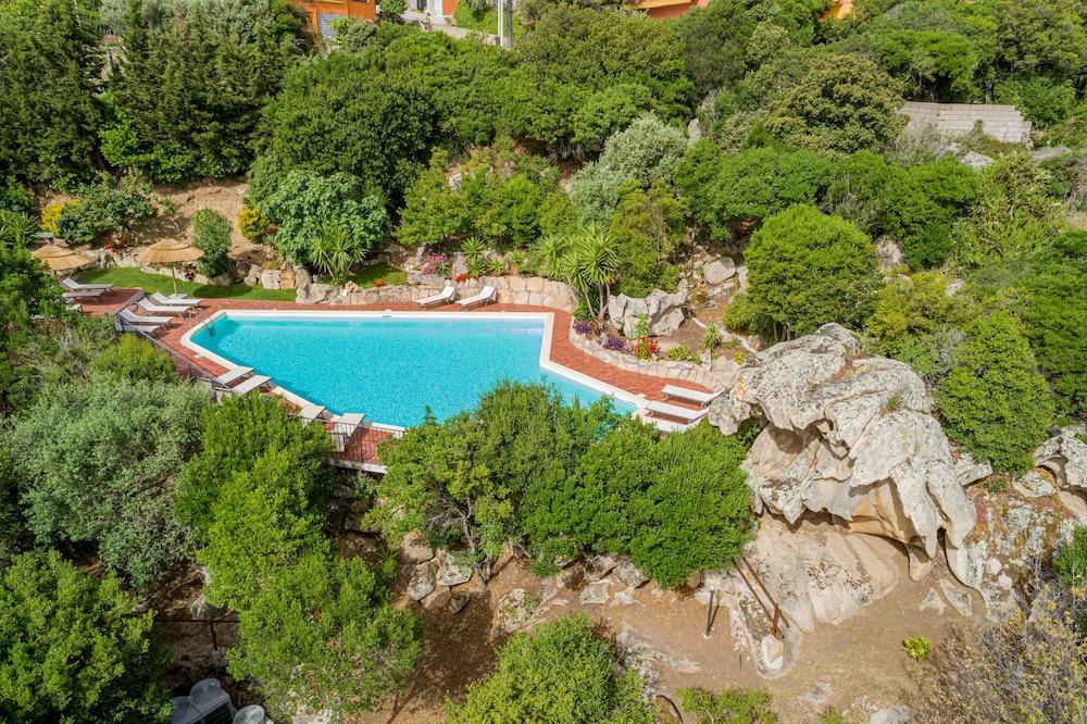 Hotel San Trano Luogosanto Bagian luar foto