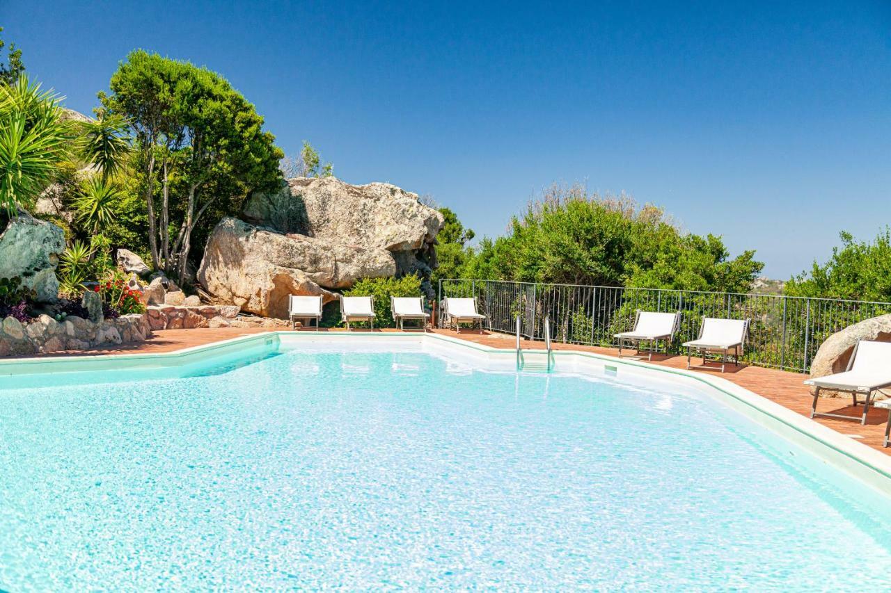 Hotel San Trano Luogosanto Bagian luar foto