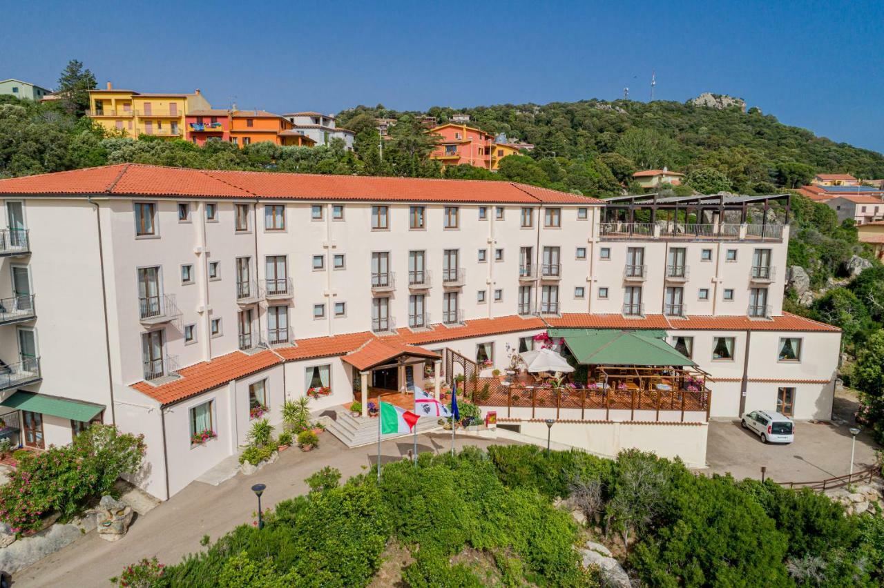 Hotel San Trano Luogosanto Bagian luar foto