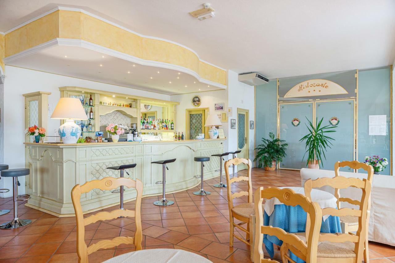 Hotel San Trano Luogosanto Bagian luar foto