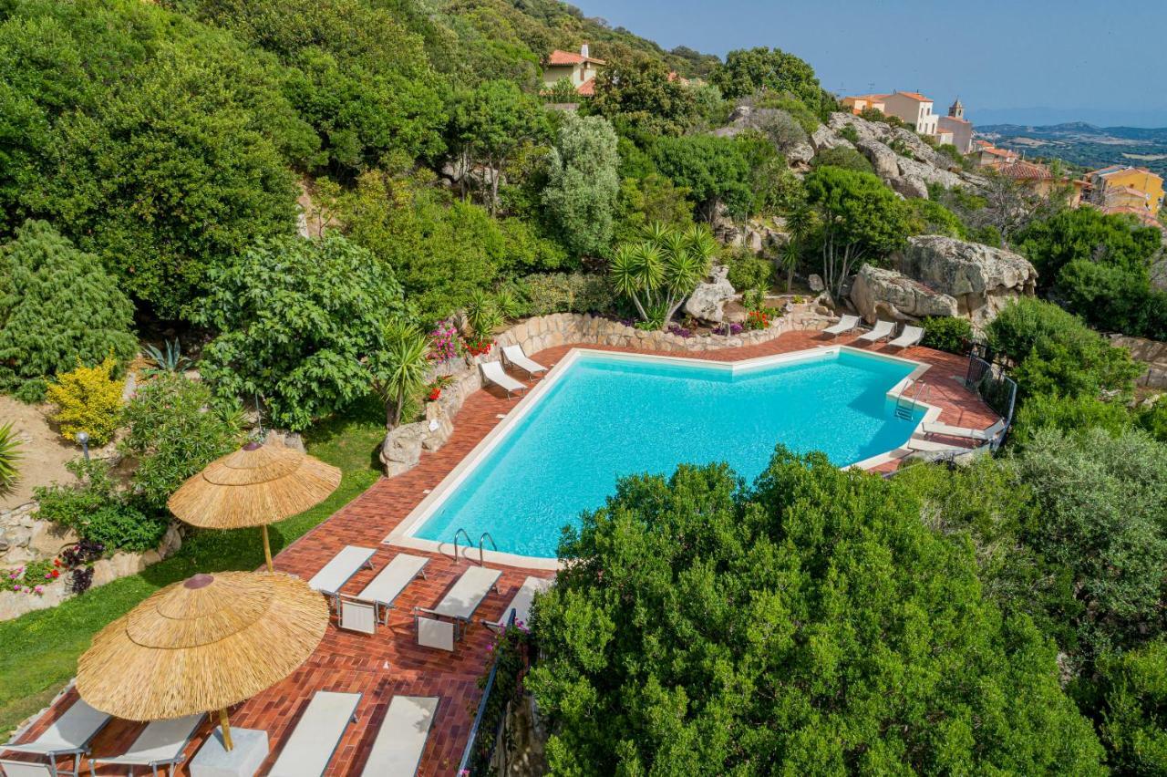 Hotel San Trano Luogosanto Bagian luar foto