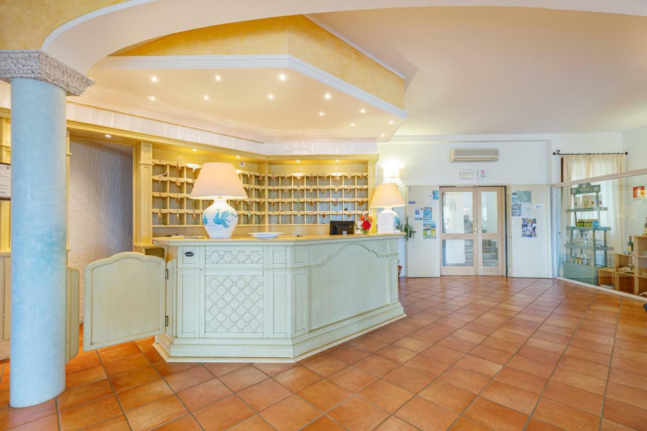 Hotel San Trano Luogosanto Bagian luar foto