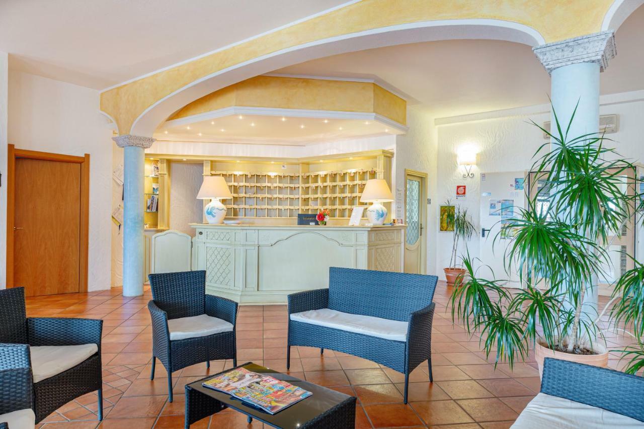 Hotel San Trano Luogosanto Bagian luar foto